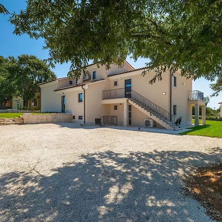 La Fierra Tatil Evi *